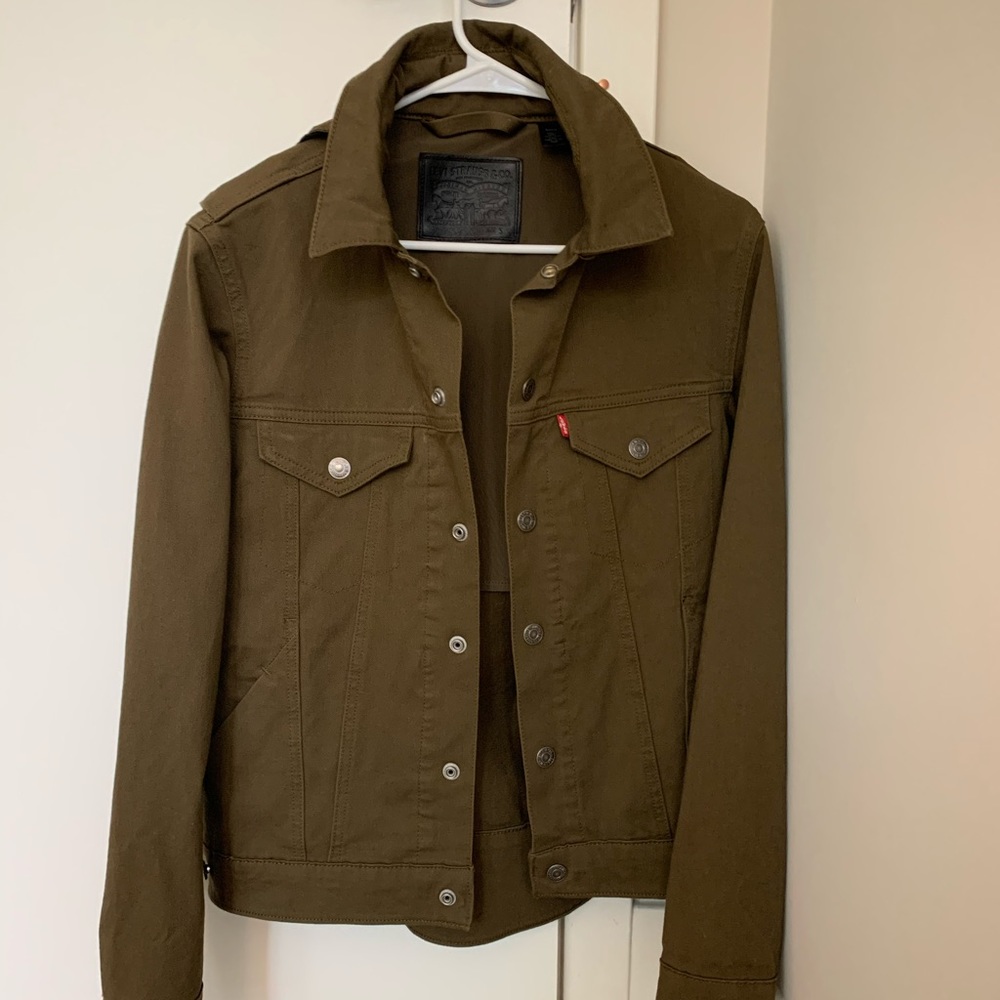 Levi’s Unisex Trucker Commuter Jacket. SZ SM Olive